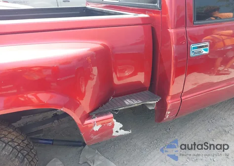 1998 Chevrolet C1500 Sportside z USA, uszkodzony, nr VIN 1GCEC14R0WZ184775